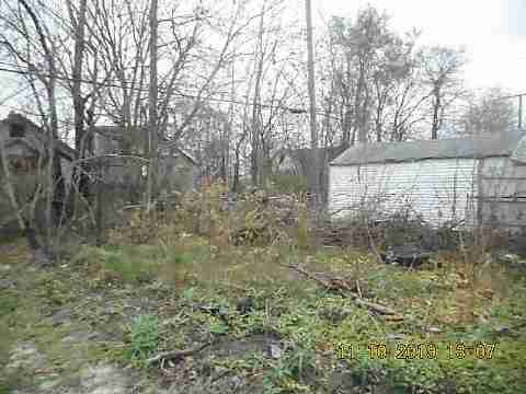 12090 Roselawn (9)_m.jpg